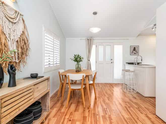 43B Brookfield Terrace, Brookfield