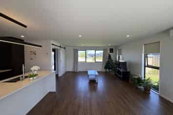 1 Farmview Lane, Lincoln