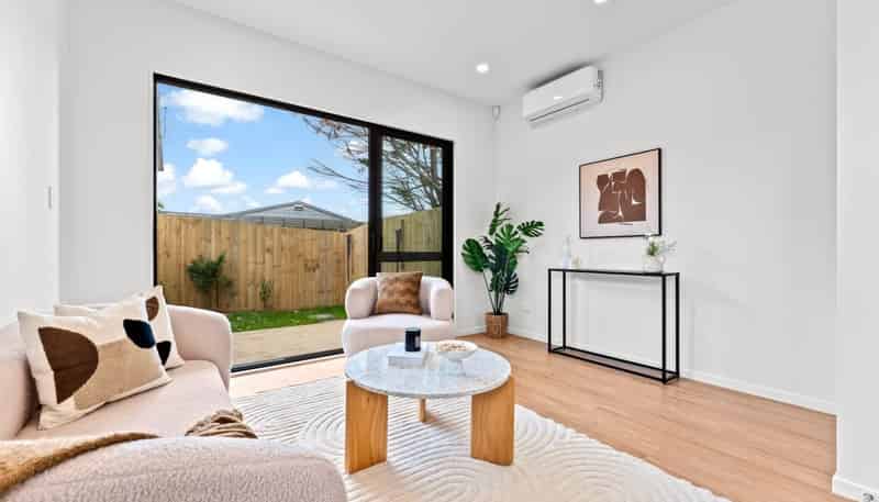 2/58 Waipani Road, Te Atatu Peninsula