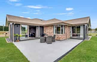 33B Devils Bridge Road, Weston