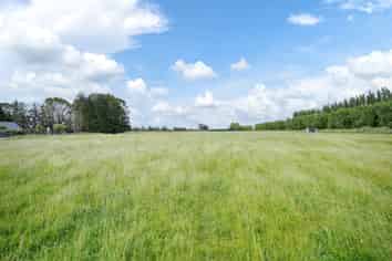 61 Moore Road, WINTON