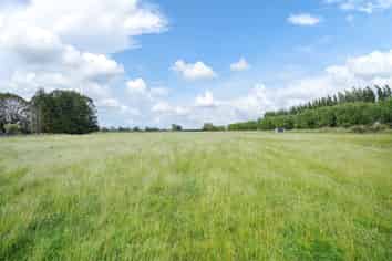 61 Moore Road, WINTON