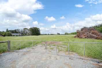 61 Moore Road, WINTON