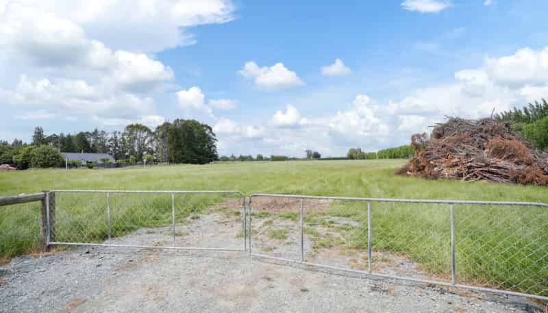 61 Moore Road, WINTON