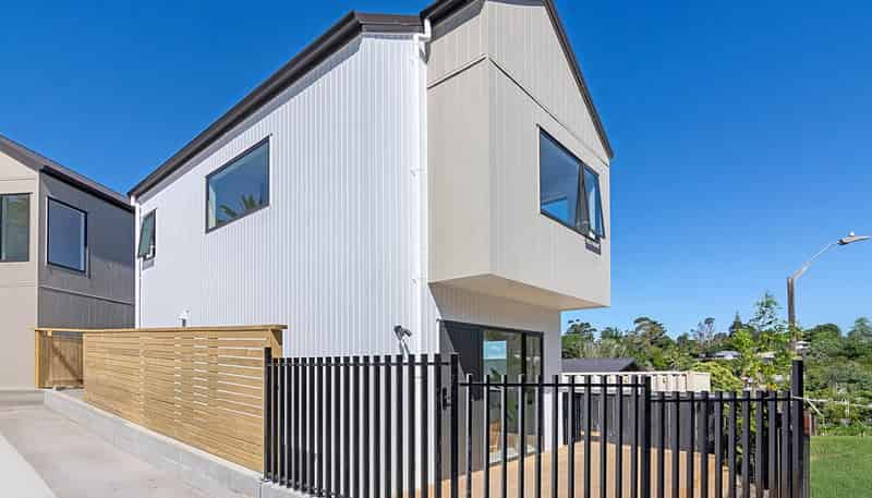 11 Glenfinn Place, Massey