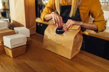 Smartly Presented Chicken Takeaway in Prime Location in Hamilton - (CML 11455)