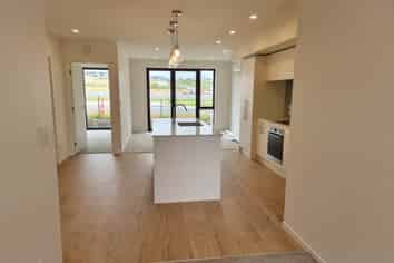 1/4 Unga Place, Beachlands