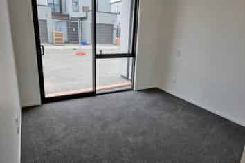 1/4 Unga Place, Beachlands