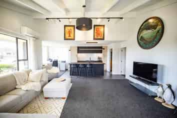 37 London Street, Hampden