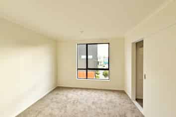 3/29  Normandy Place, Henderson