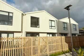 3/29  Normandy Place, Henderson