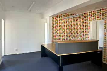 Well located, large office space with easy parking