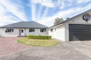 9 Paparangi Crescent, Paparangi