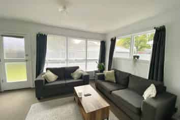 73 Dover St, Saint Albans