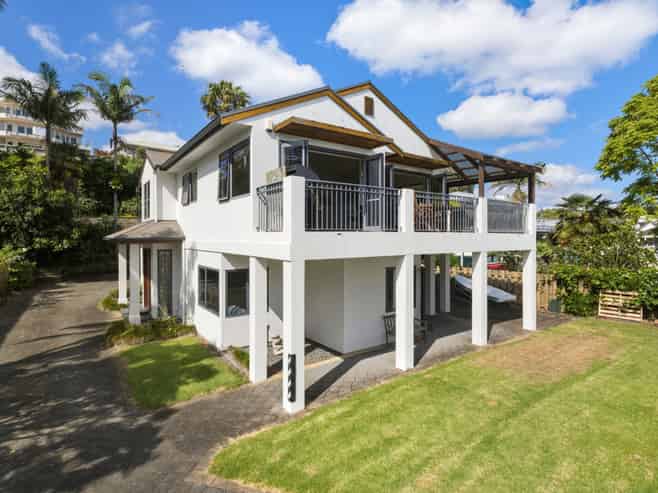 13B Beach Road, Otumoetai