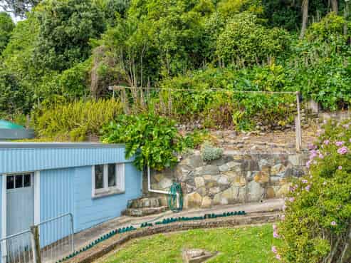 158 Thames Coast Road, Whakatete Bay