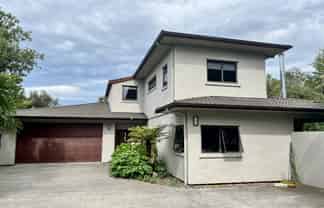 1019  Southland Road, Raureka