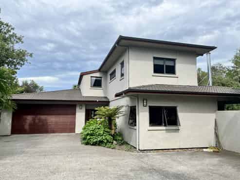 1019  Southland Road, Raureka