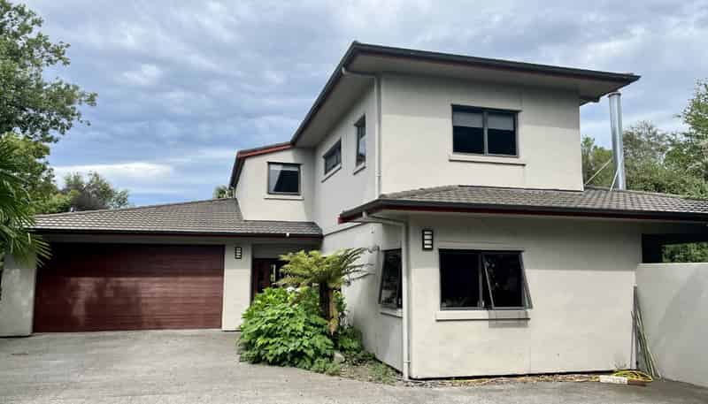 1019  Southland Road, Raureka