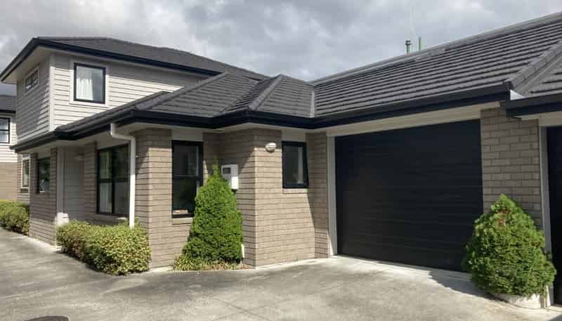 2/20 Manning Street, Hamilton Central