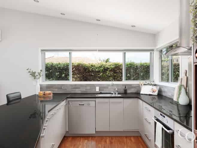 210 Castlewold Drive, Bethlehem