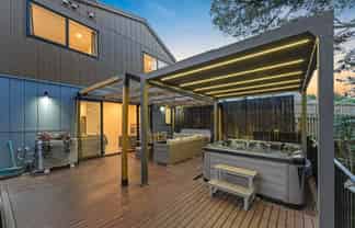 11 Pumau Place, Flat Bush