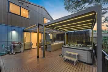 11 Pumau Place, Flat Bush