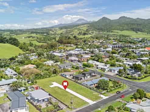 6 Mace Terrace, Oakura