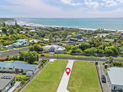 6 Mace Terrace, Oakura