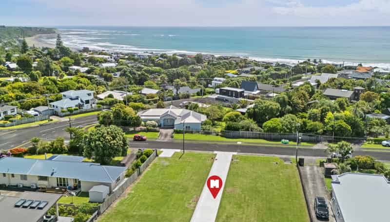 6 Mace Terrace, Oakura