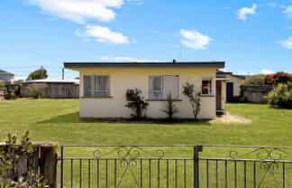 33 Shortt Street, Foxton Beach