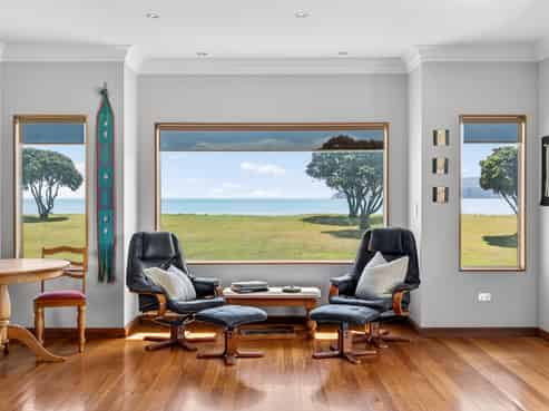 22 Pohutukawa Drive, Mahia