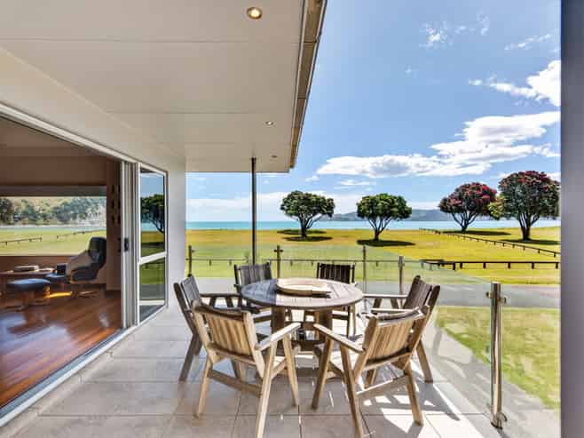 22 Pohutukawa Drive, Mahia