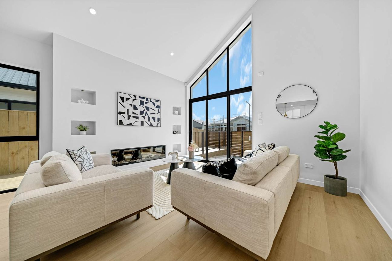 Multigenerational Living, 2 Kitchens & 2 Masters - Mehr