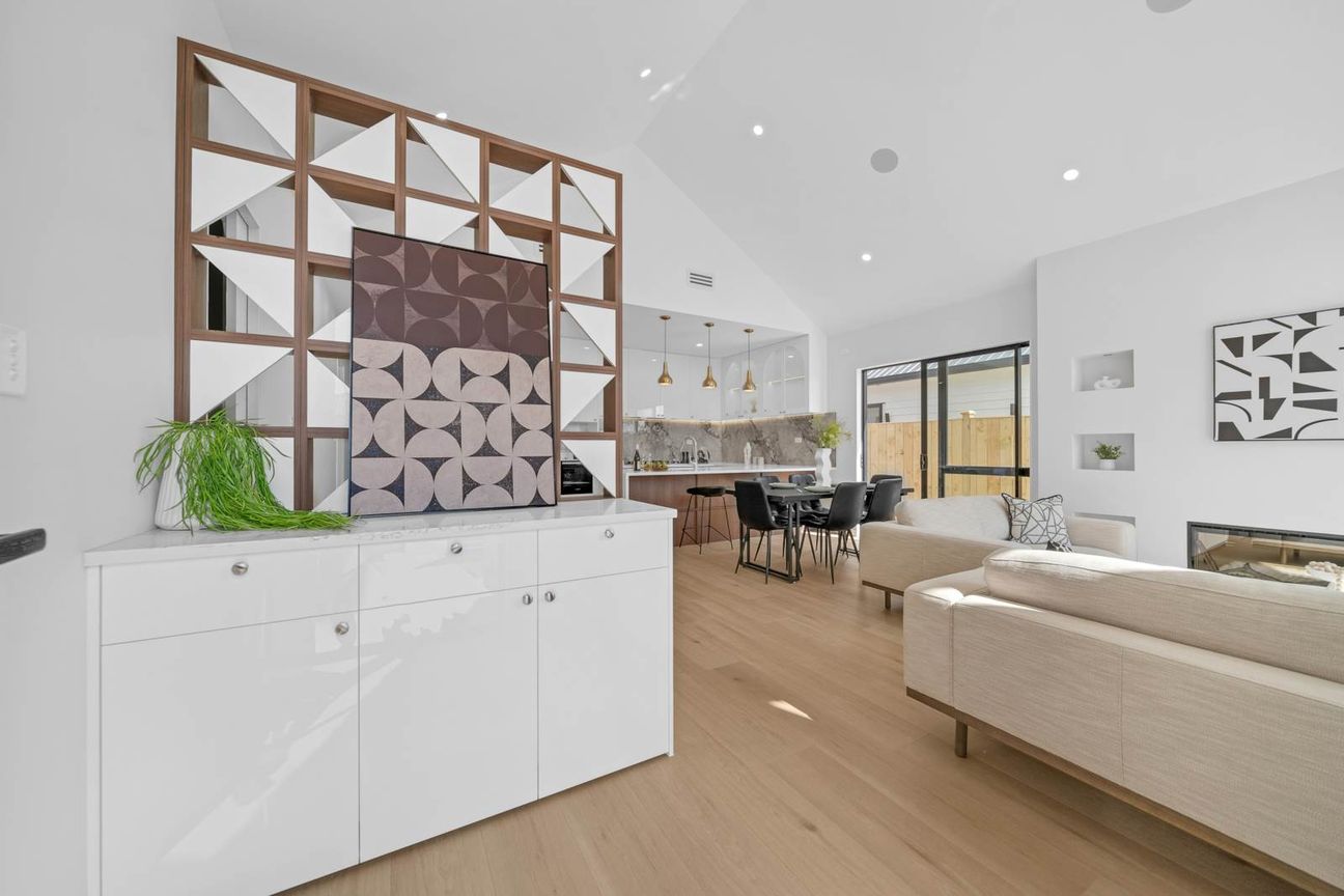 Multigenerational Living, 2 Kitchens & 2 Masters - Ansicht 3