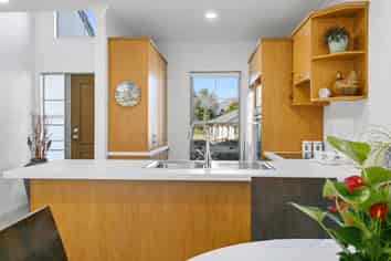 26 Lakeridge Close, Rangatira Park