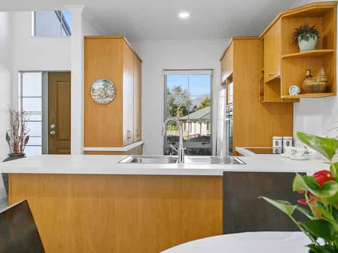 26 Lakeridge Close, Rangatira Park