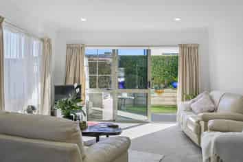 26 Lakeridge Close, Rangatira Park