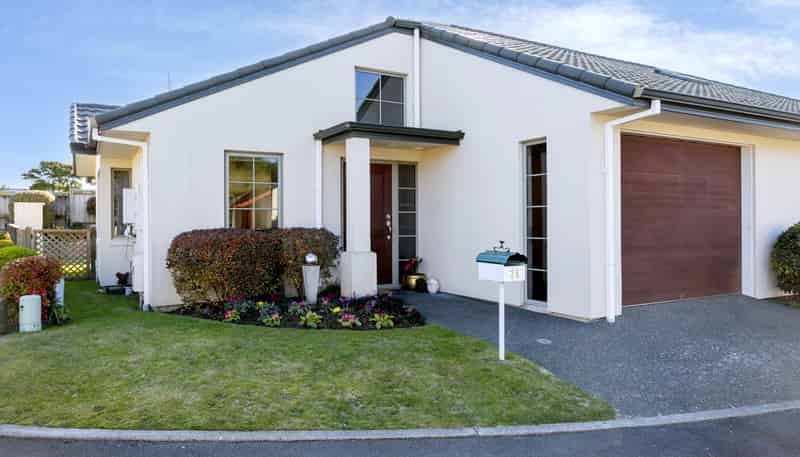 26 Lakeridge Close, Rangatira Park