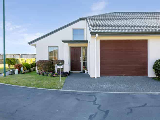 26 Lakeridge Close, Rangatira Park
