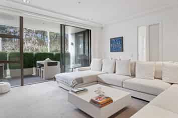 302/28 Balfour Road , Parnell