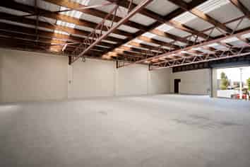 677SQM Cost-Effective Mt Eden Warehouse + 13 Car Parks