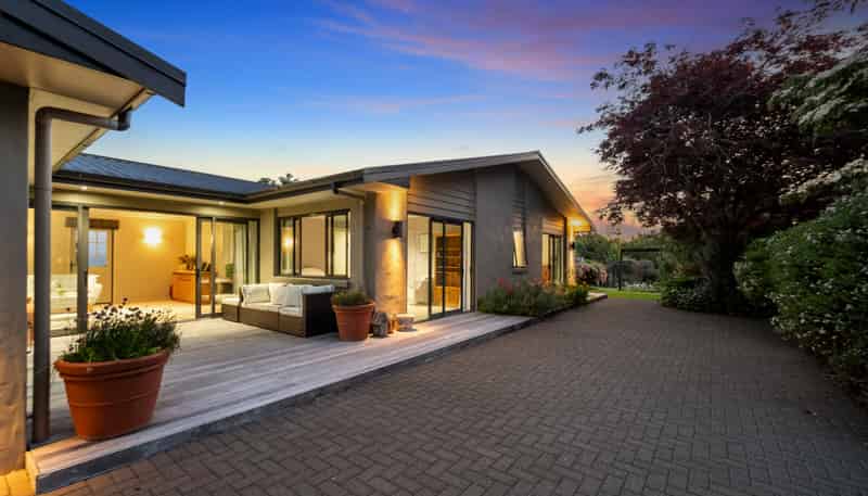 371 Central Road, HAMURANA