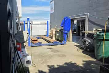 LOCATION and CAPACITY!