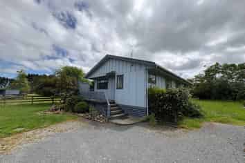 Manawatu / Whanganui - Address withheld