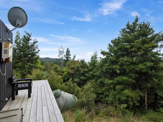 1504  Russell Road, Oakura Coast