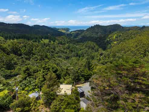 1504  Russell Road, Oakura Coast