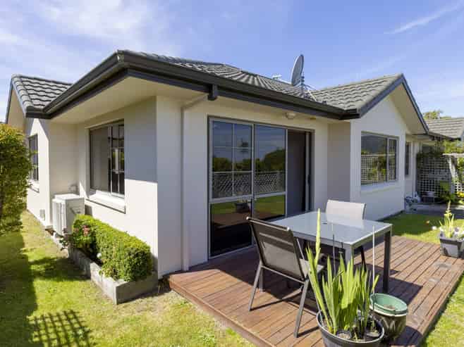 28 Lakeridge Close, Rangatira Park
