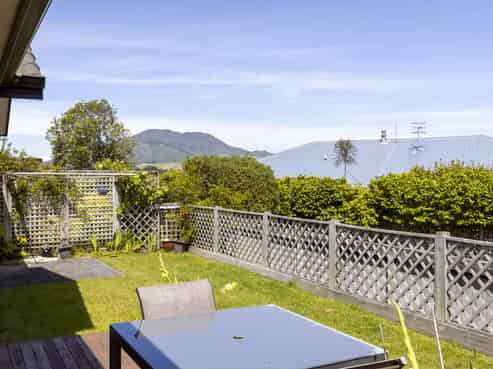 28 Lakeridge Close, Rangatira Park