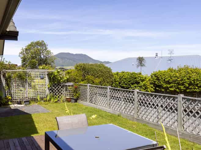 28 Lakeridge Close, Rangatira Park